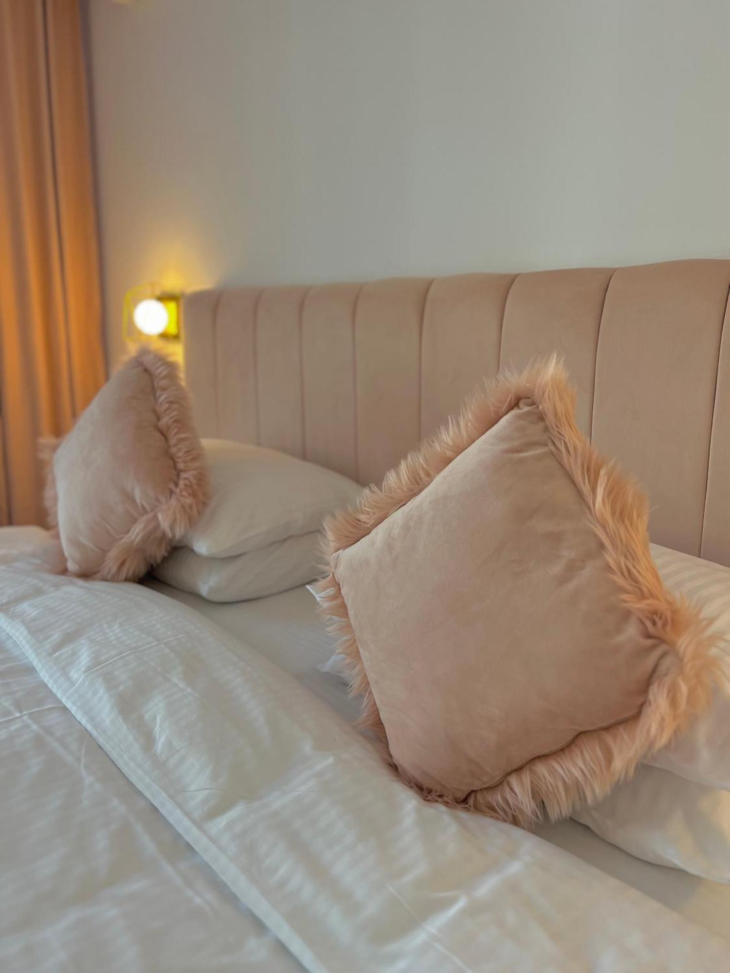 Krystal Boutique Mansion Hotel Hunedoara Eksteriør billede