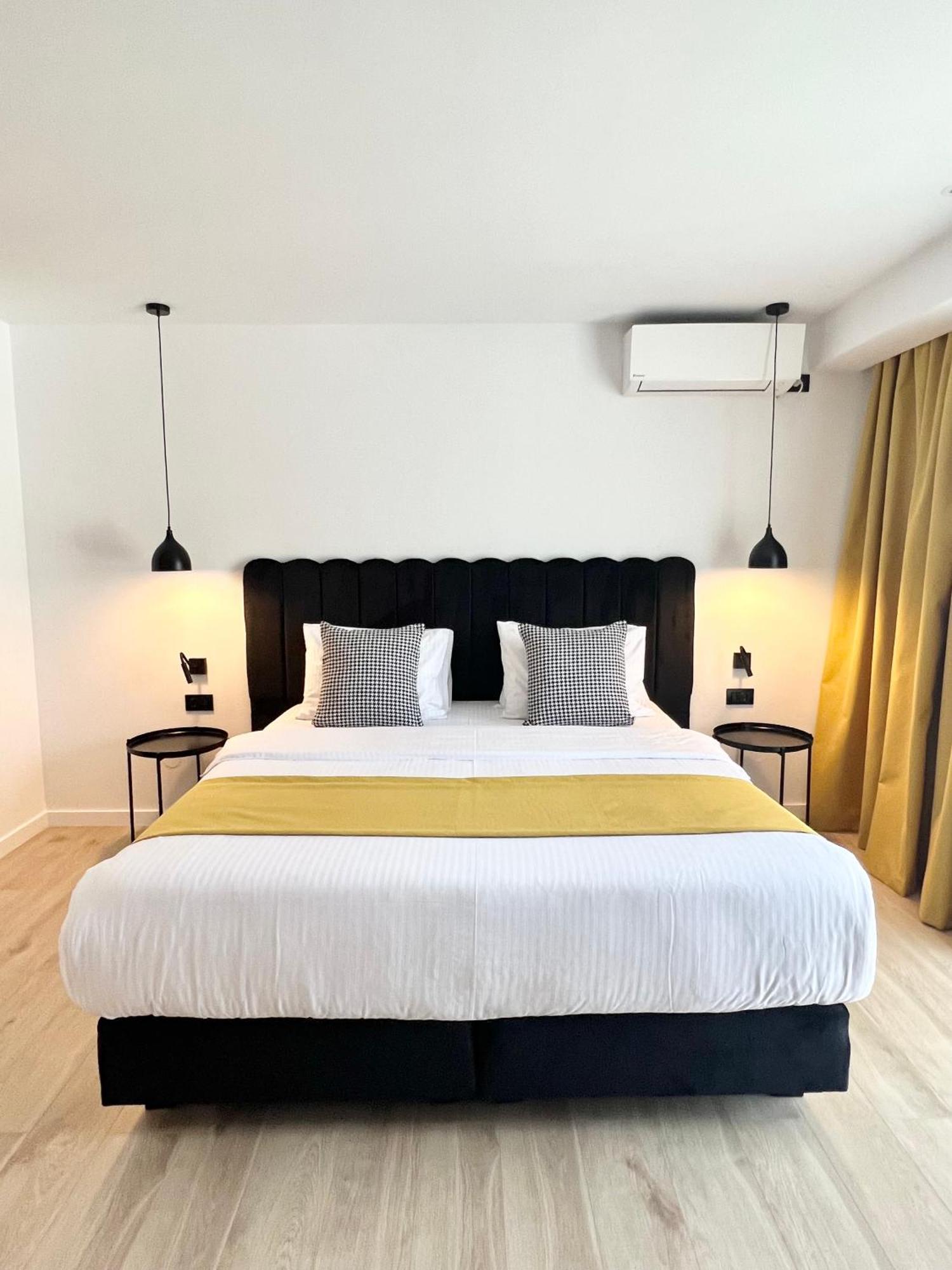 Krystal Boutique Mansion Hotel Hunedoara Eksteriør billede