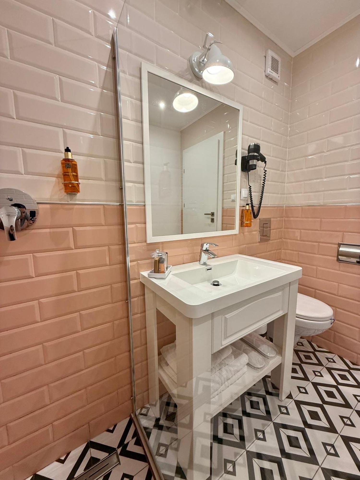 Krystal Boutique Mansion Hotel Hunedoara Eksteriør billede