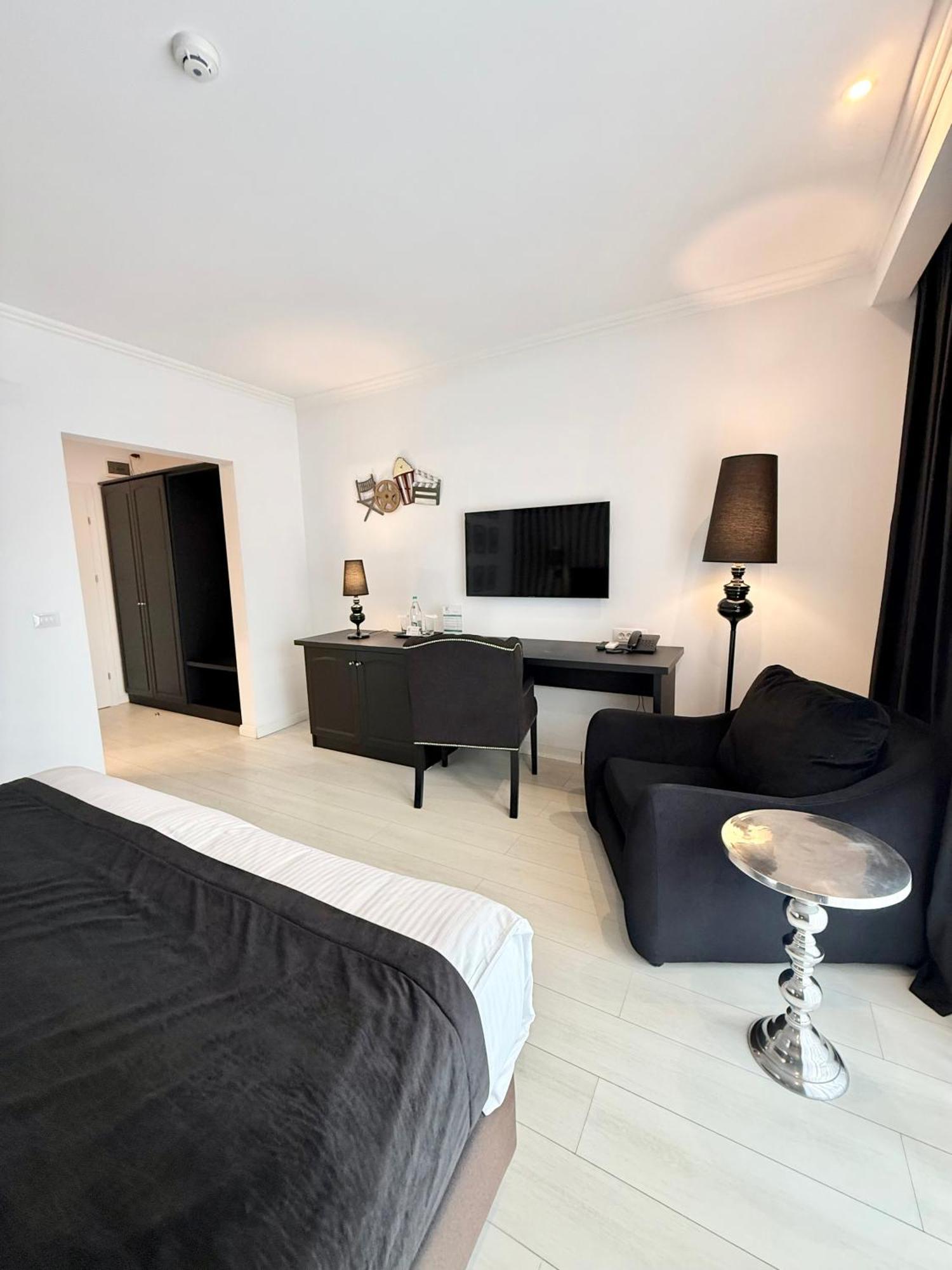 Krystal Boutique Mansion Hotel Hunedoara Eksteriør billede