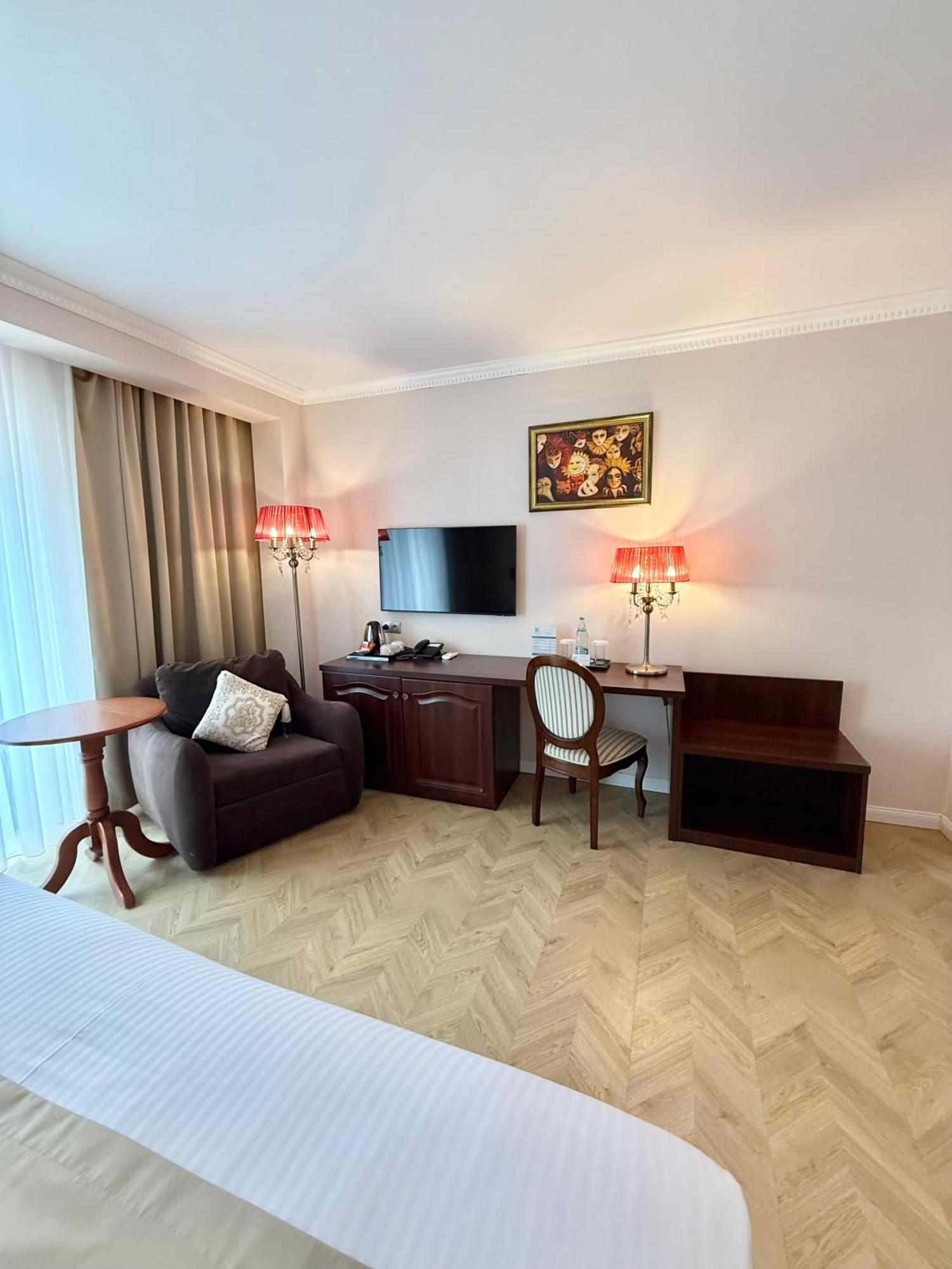 Krystal Boutique Mansion Hotel Hunedoara Eksteriør billede