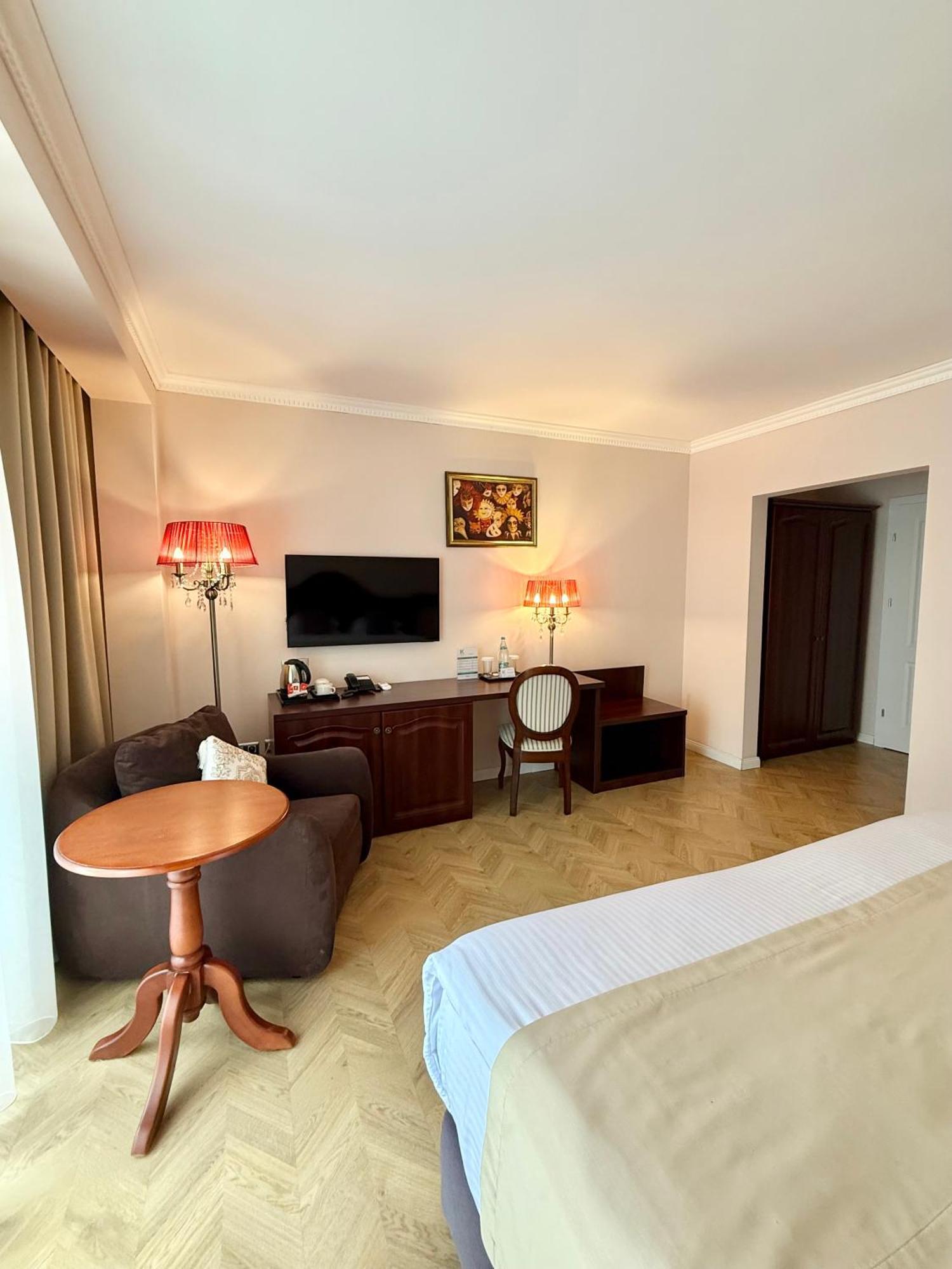 Krystal Boutique Mansion Hotel Hunedoara Eksteriør billede