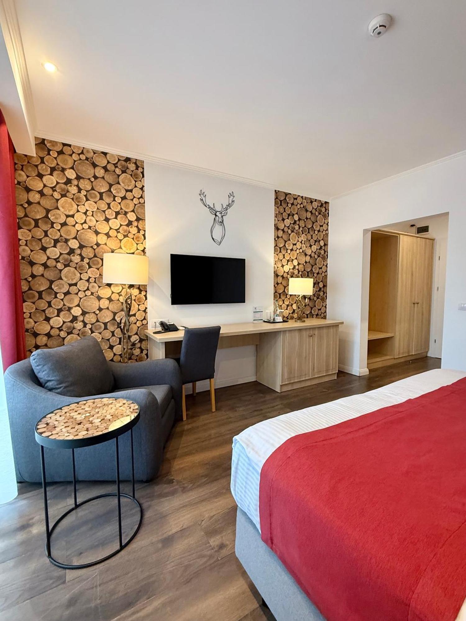 Krystal Boutique Mansion Hotel Hunedoara Eksteriør billede