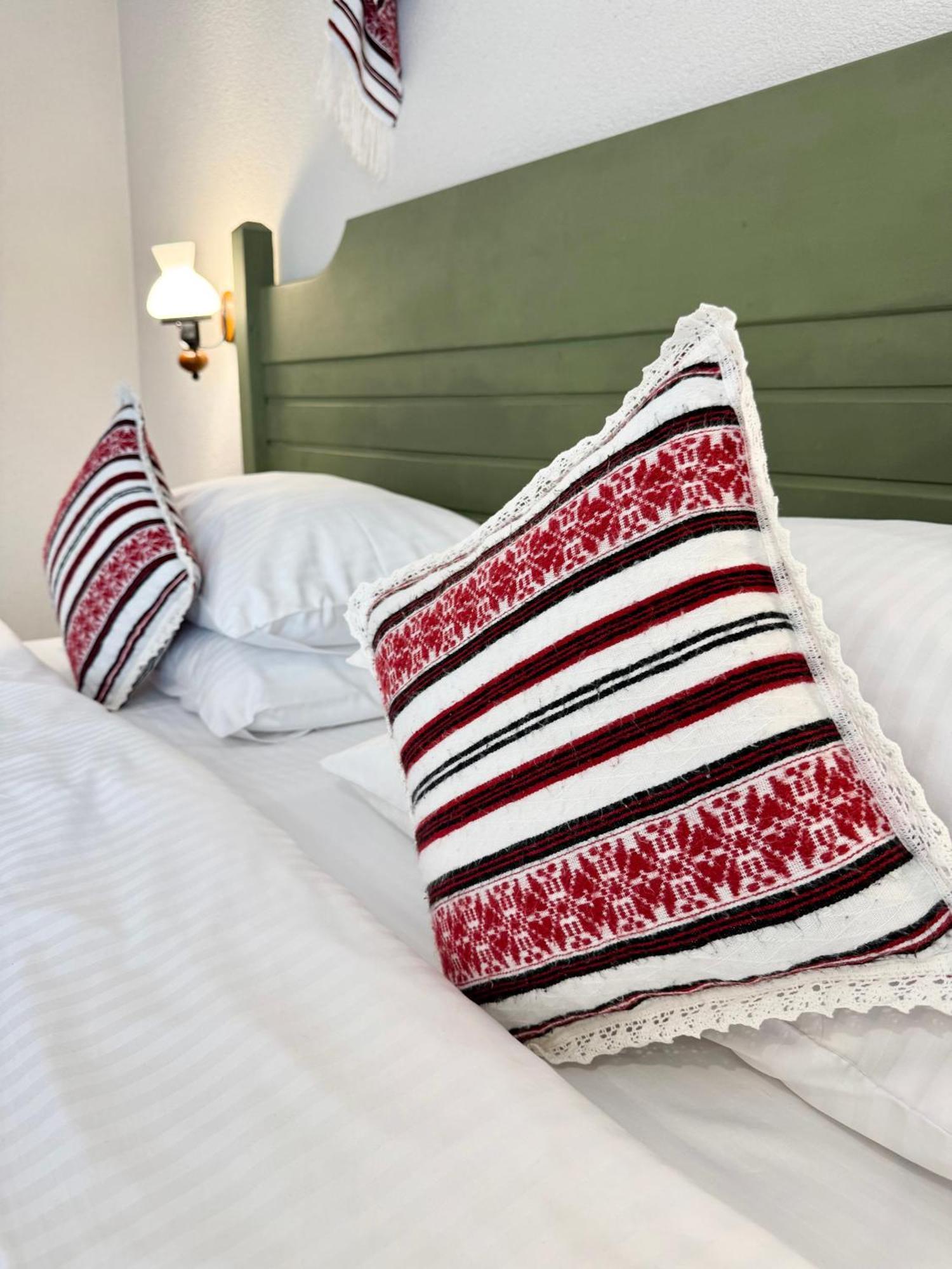 Krystal Boutique Mansion Hotel Hunedoara Eksteriør billede