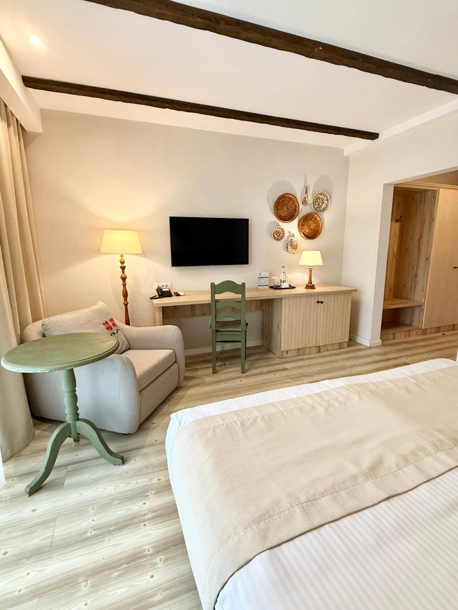 Krystal Boutique Mansion Hotel Hunedoara Eksteriør billede