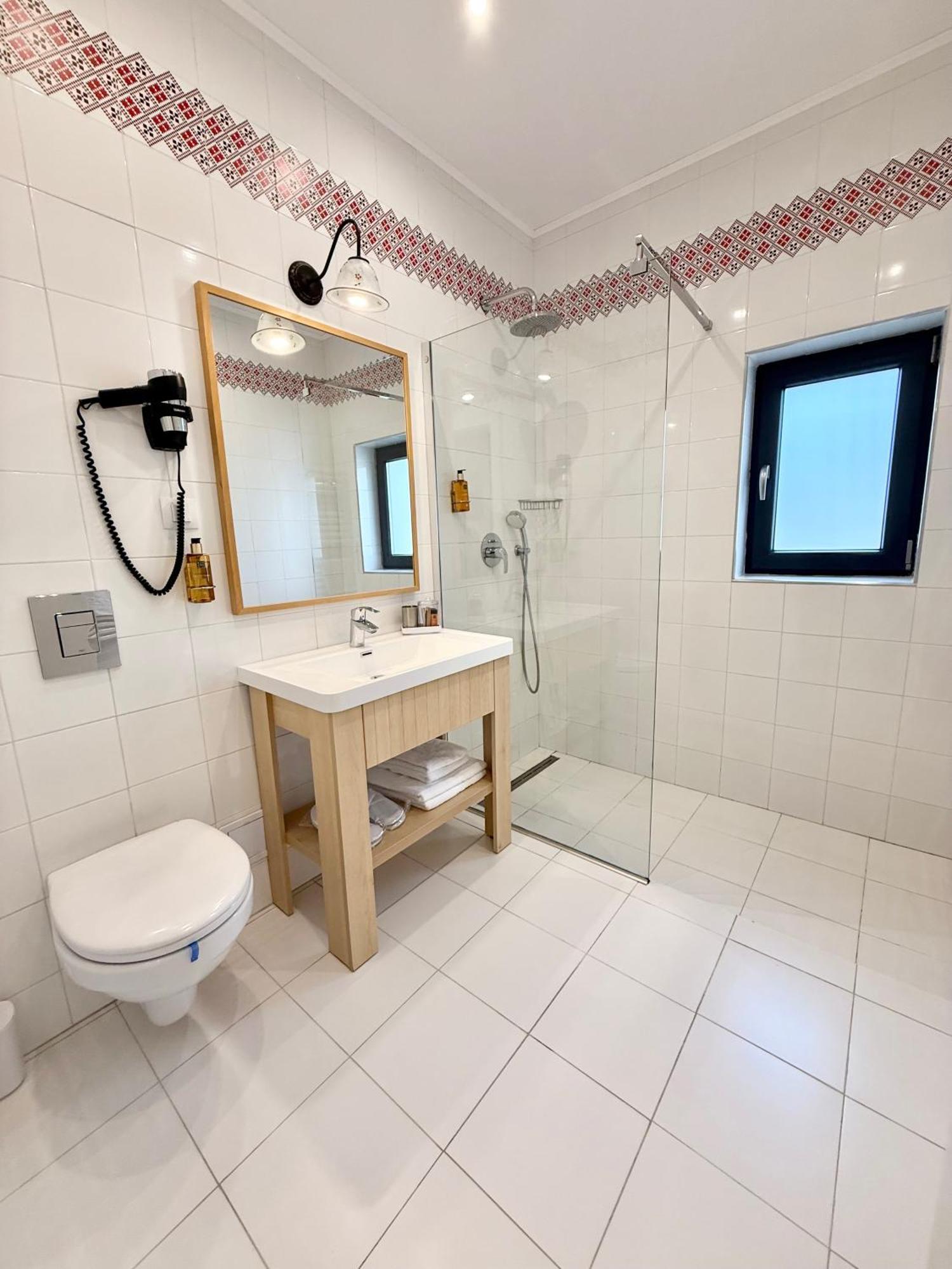 Krystal Boutique Mansion Hotel Hunedoara Eksteriør billede
