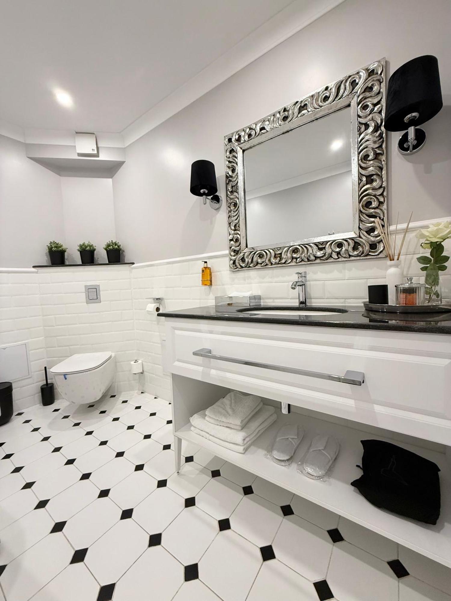 Krystal Boutique Mansion Hotel Hunedoara Eksteriør billede